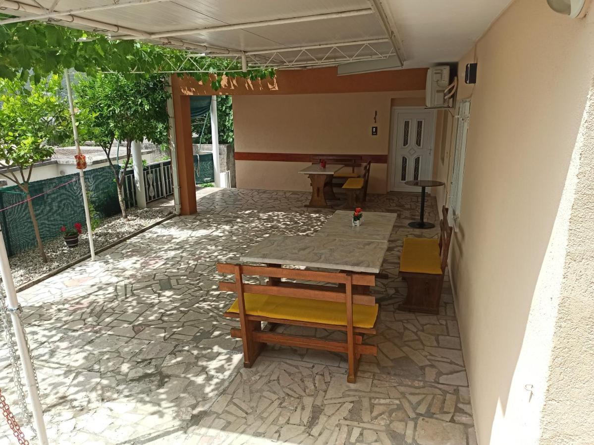 Apartmani - Sobe Cosic เนอุม ภายนอก รูปภาพ