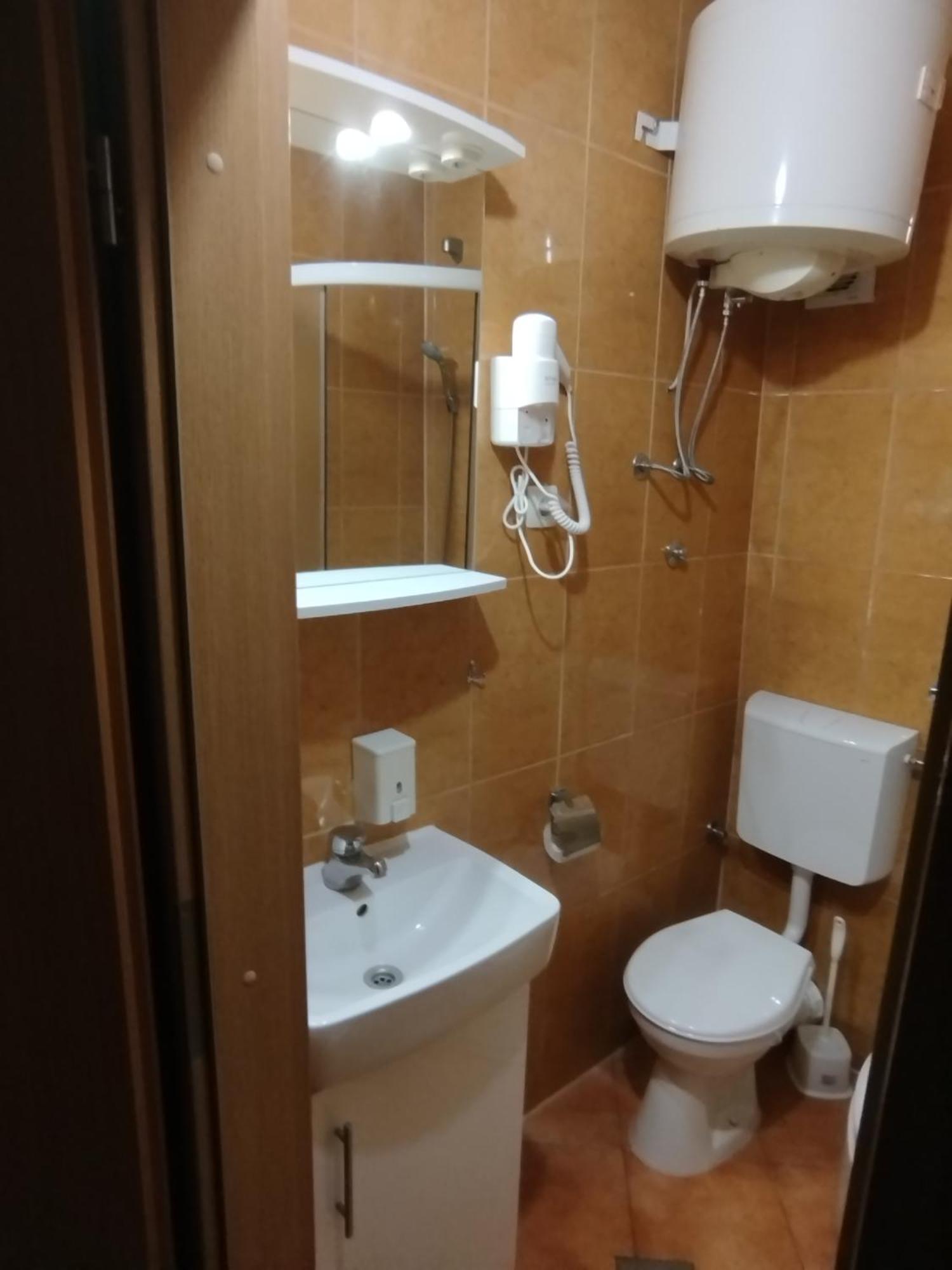 Apartmani - Sobe Cosic เนอุม ภายนอก รูปภาพ