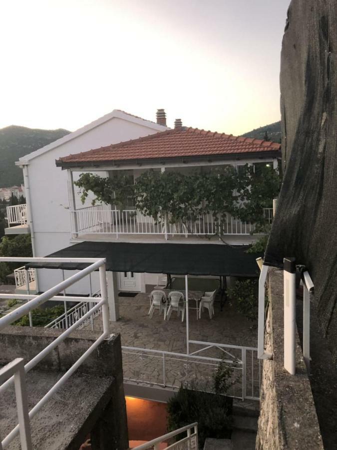 Apartmani - Sobe Cosic เนอุม ภายนอก รูปภาพ