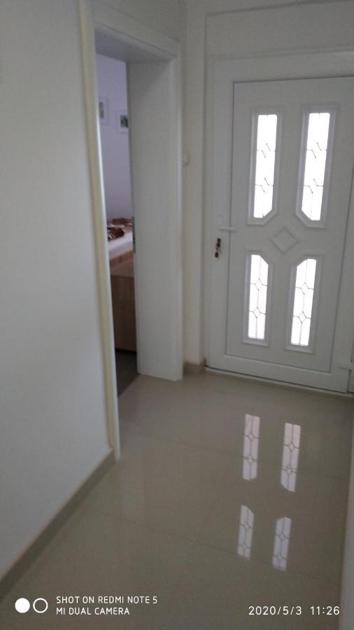 Apartmani - Sobe Cosic เนอุม ภายนอก รูปภาพ